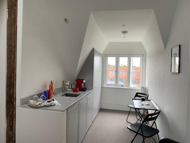 Montys Accommodation Льюис Экстерьер фото